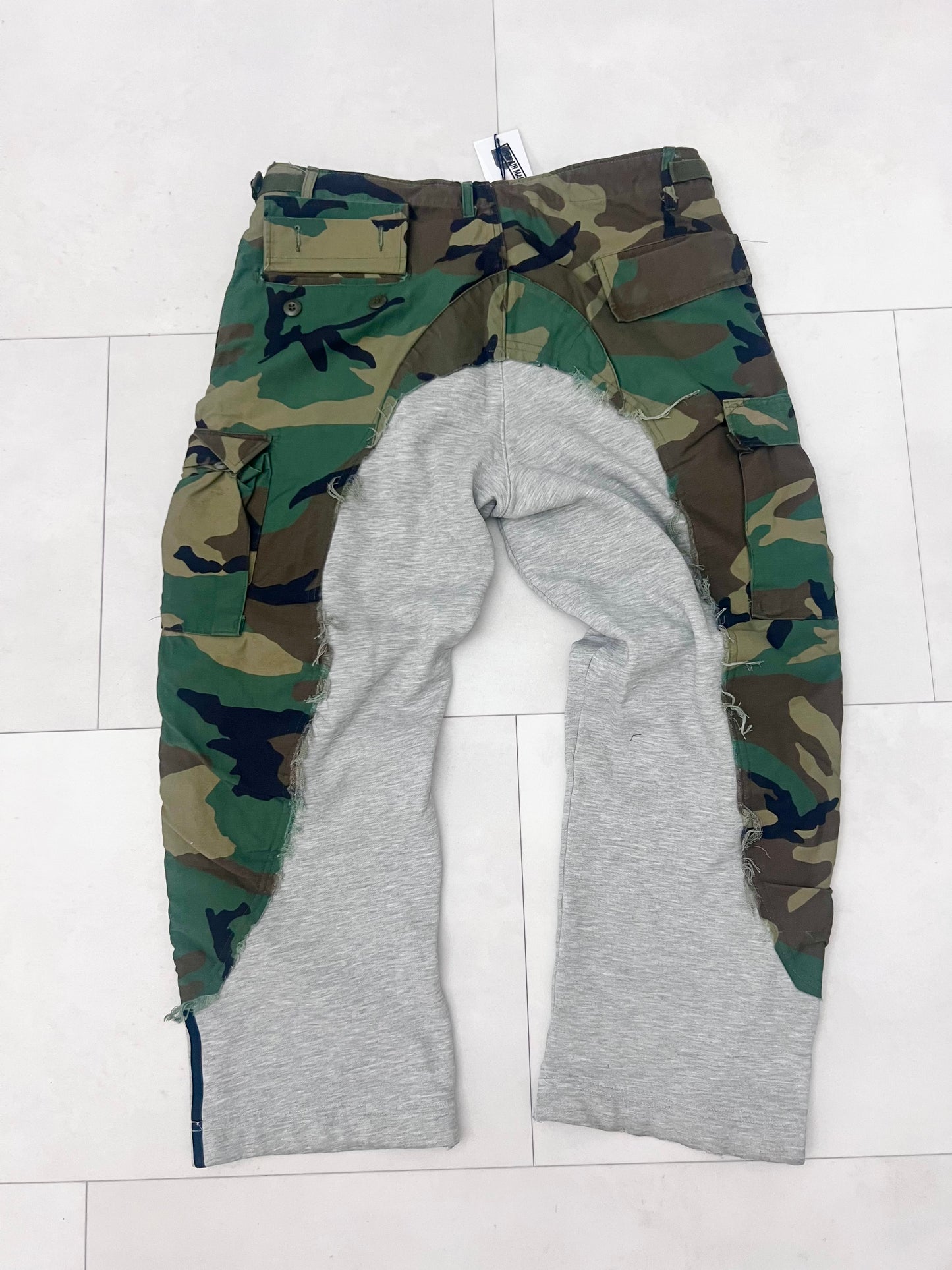 50/50 camo sweats w/open bottom size Large