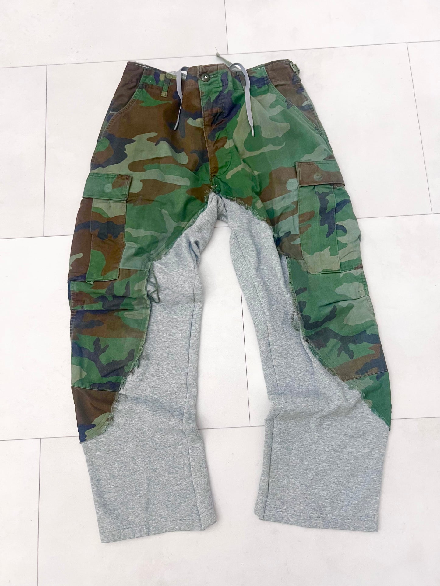 50/50 camo sweats w/open bottom size small