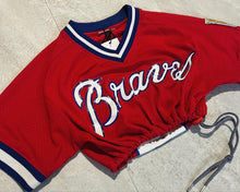 Load image into Gallery viewer, Cropped Atlanta Braves Mitchell and Ness size Medium