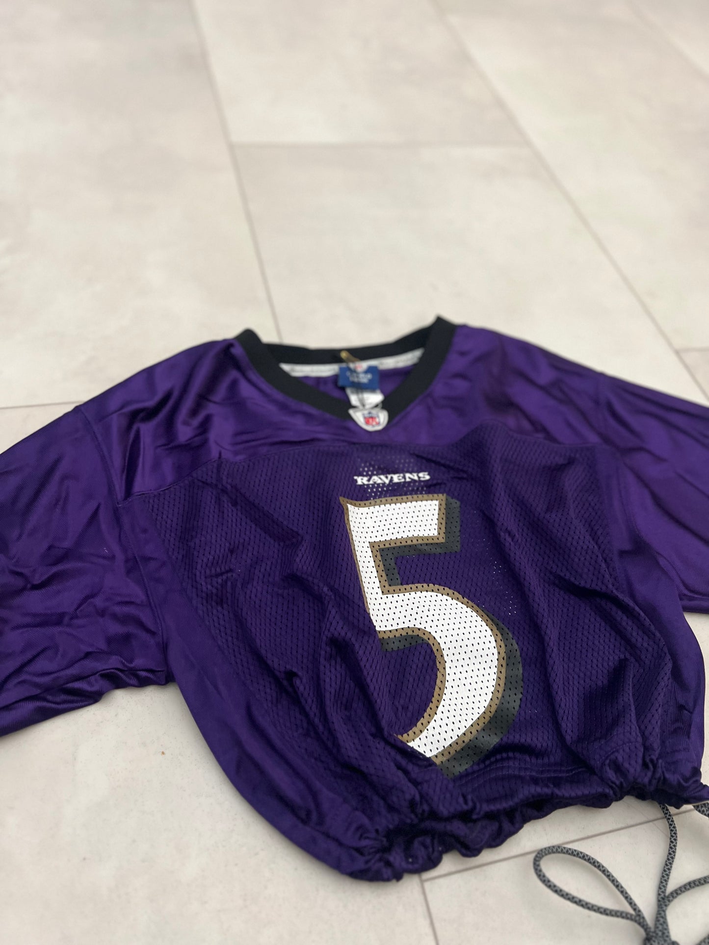 Cropped Baltimore Ravens jersey youth extra Large/ Women Medium