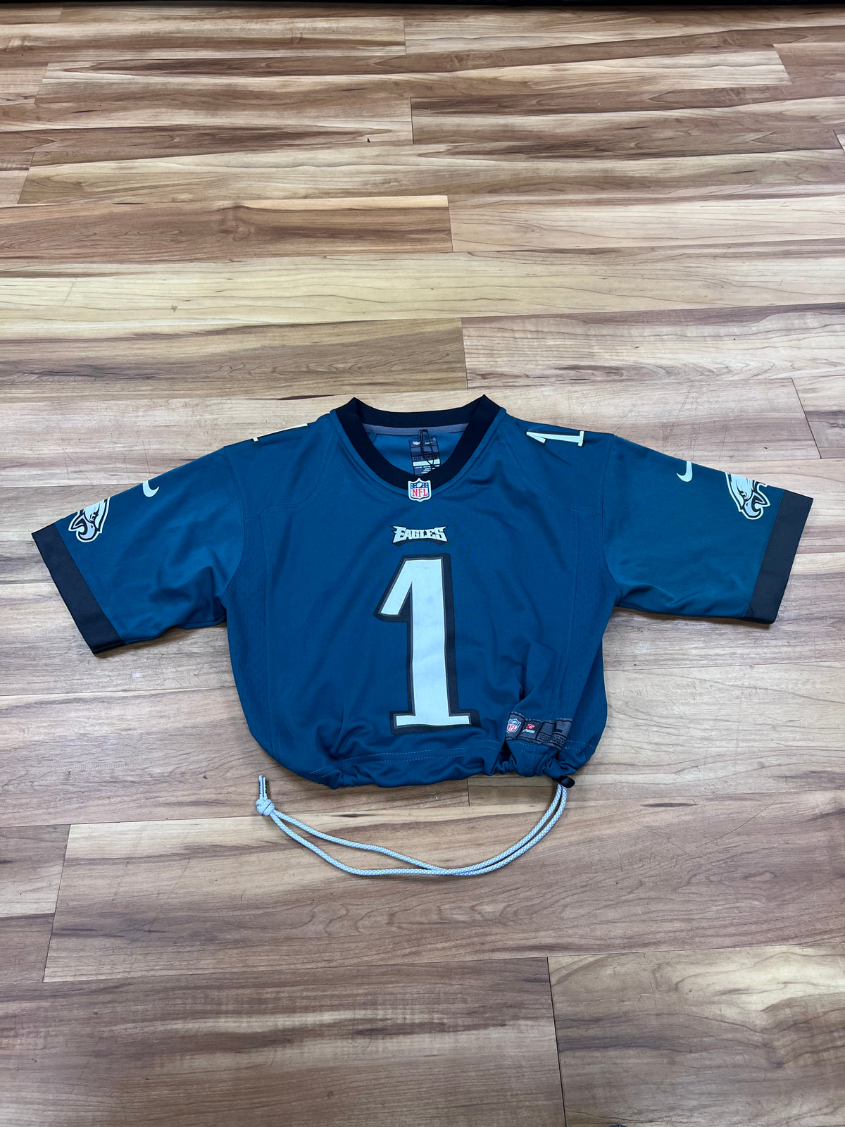 Upcyled Cropped Philadelphia Eagles Hurts jersey size women small/Youth Large