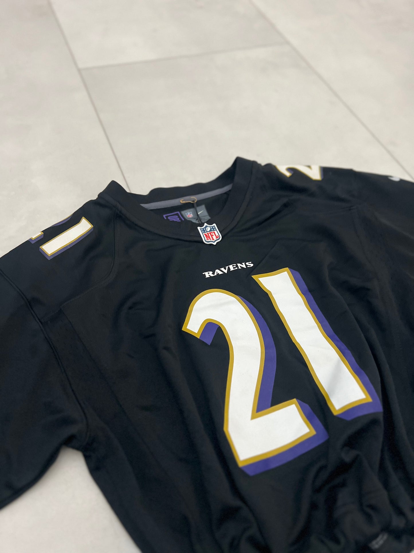 Cropped Baltimore Ravens jersey youth extra large/Women Medium