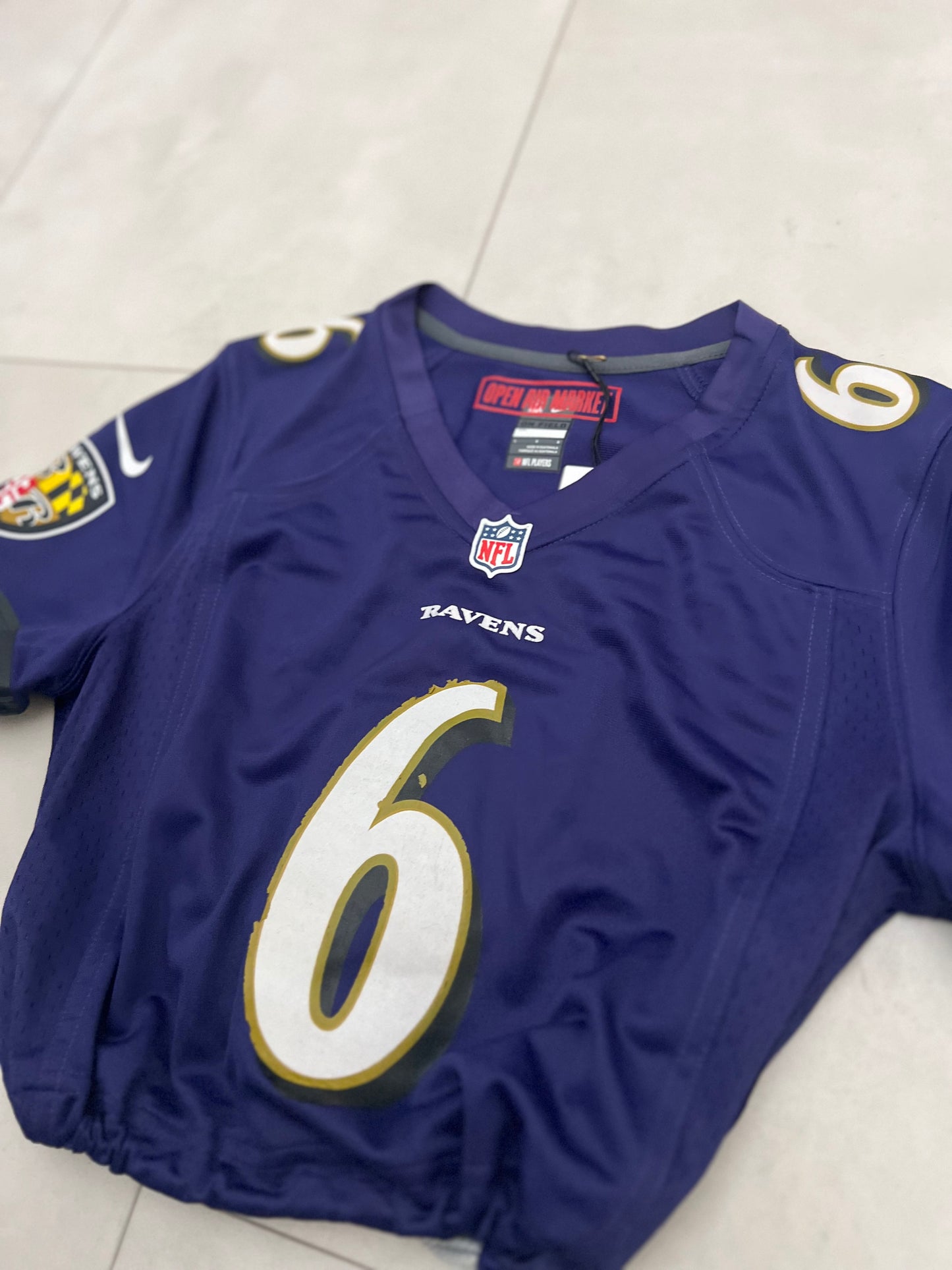 Cropped Baltimore Ravens jersey size youth Large/Women Small