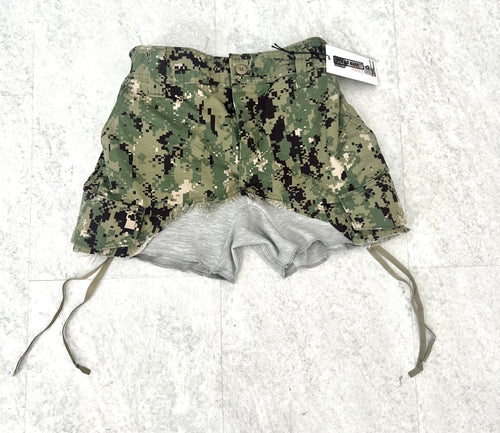 50/50 camo Short shorts XS